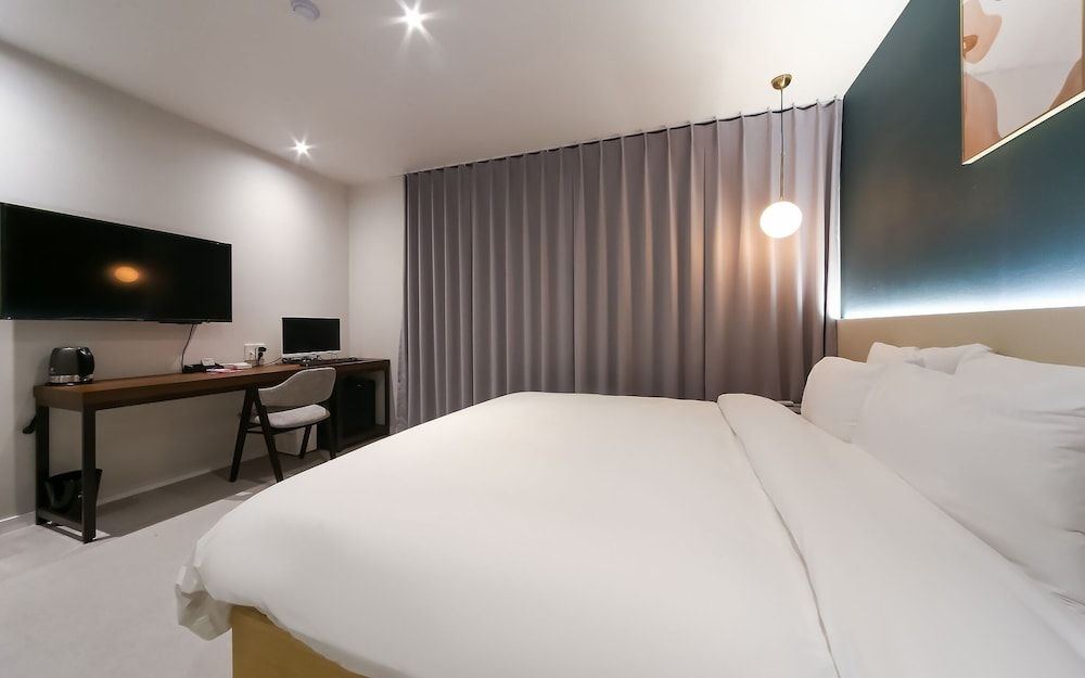 Busan Daeyeondong Hotel Bosco Room (Deluxe Double (Consecutive Nights Fre) 3