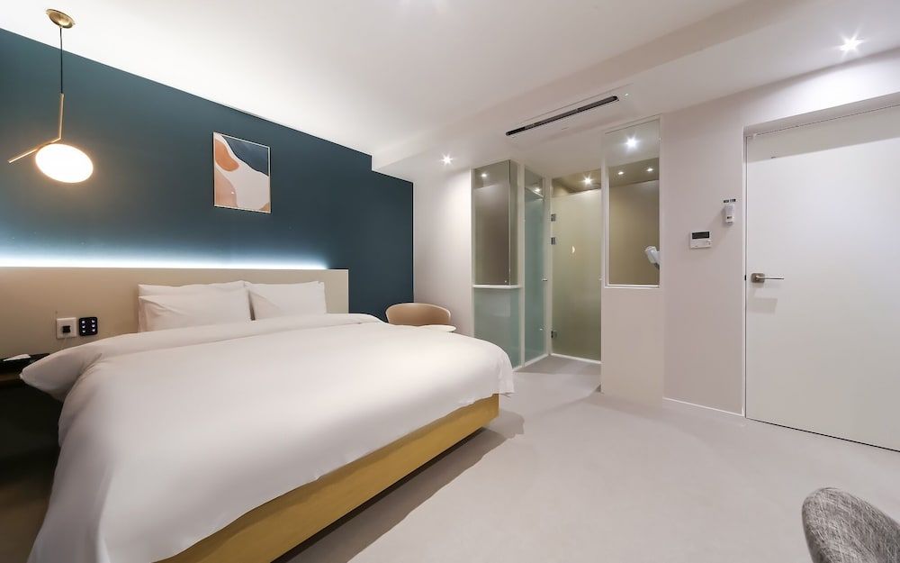 Busan Daeyeondong Hotel Bosco Room (Deluxe Double (Consecutive Nights Fre) 2