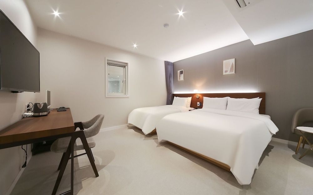 Busan Daeyeondong Hotel Bosco Room (Premium Twin (Consecutive Nights Free) 3