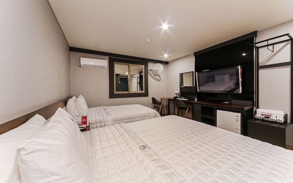 undefined Busan Hwamyeongdong Mercy 6