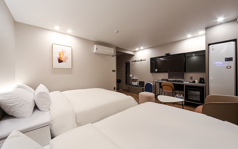 Busan Guseodong French Code Room (Deluxe Twin (based on 200 pyeong 3 pe) 12