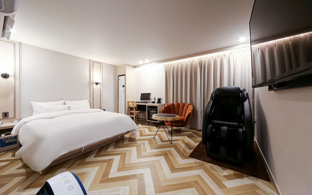 Busan Guseodong French Code Room (Suite (200 pyeong of parking) (LG Sty)