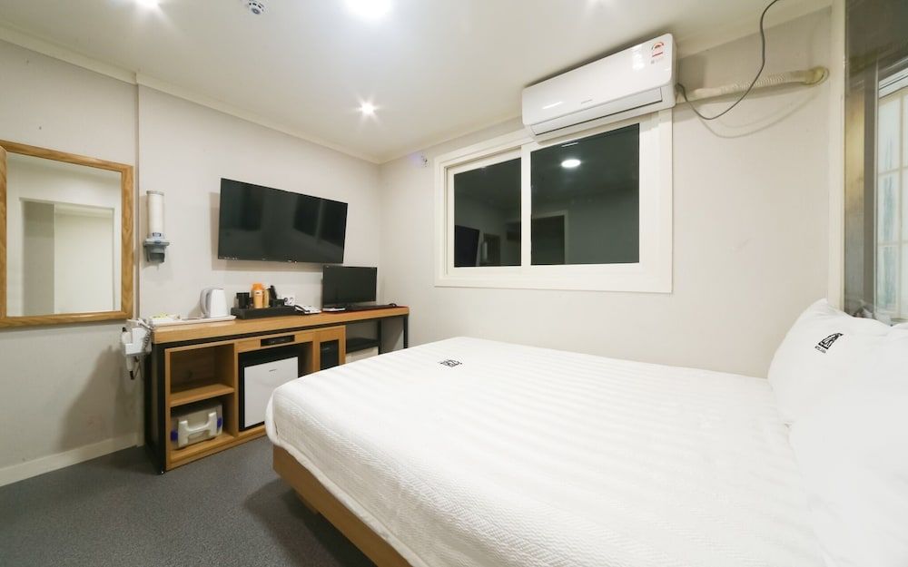 undefined Busan Jaesongdong Zara 2