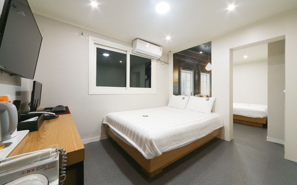 undefined Busan Jaesongdong Zara 10