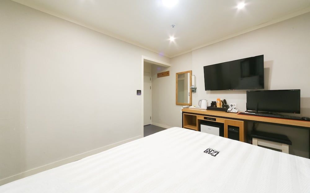 undefined Busan Jaesongdong Zara 3