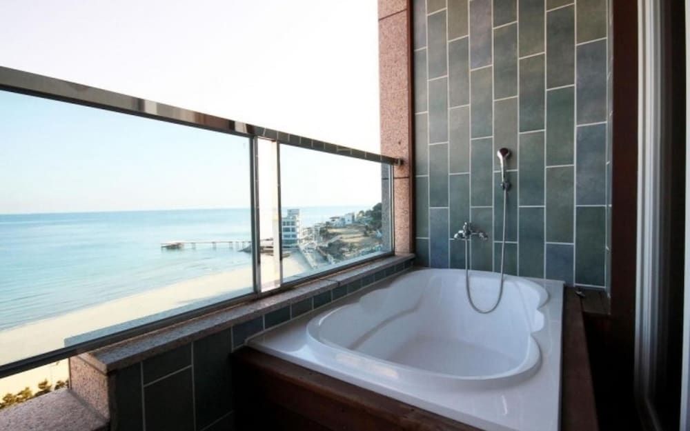 Songjeong Olla Hotel Room (Deluxe Twin Ocean (12 pyeong/outdoor ) 6