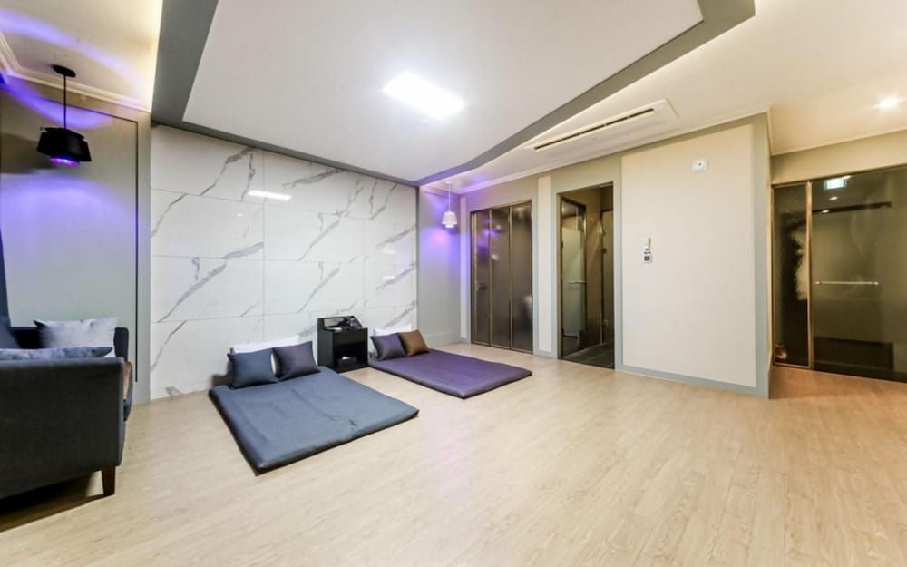 Busan Gangseo Bestie Hotel Room (Deluxe Ondol)