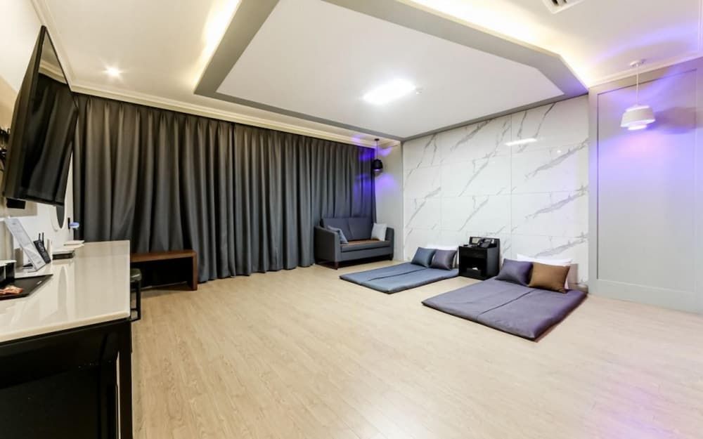 Busan Gangseo Bestie Hotel Room (Deluxe Ondol) 3