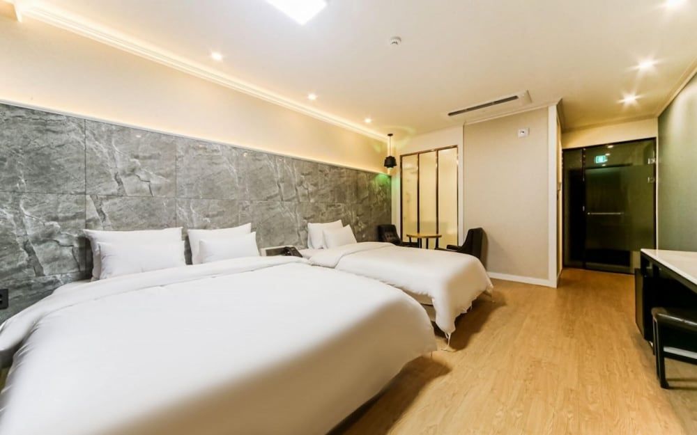 Busan Gangseo Bestie Hotel Room (Deluxe twin) 4