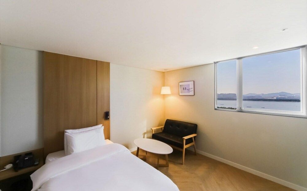 Busan Hotel Oyu Room (Deluxe Twin B (Ocean View Styler)) 5