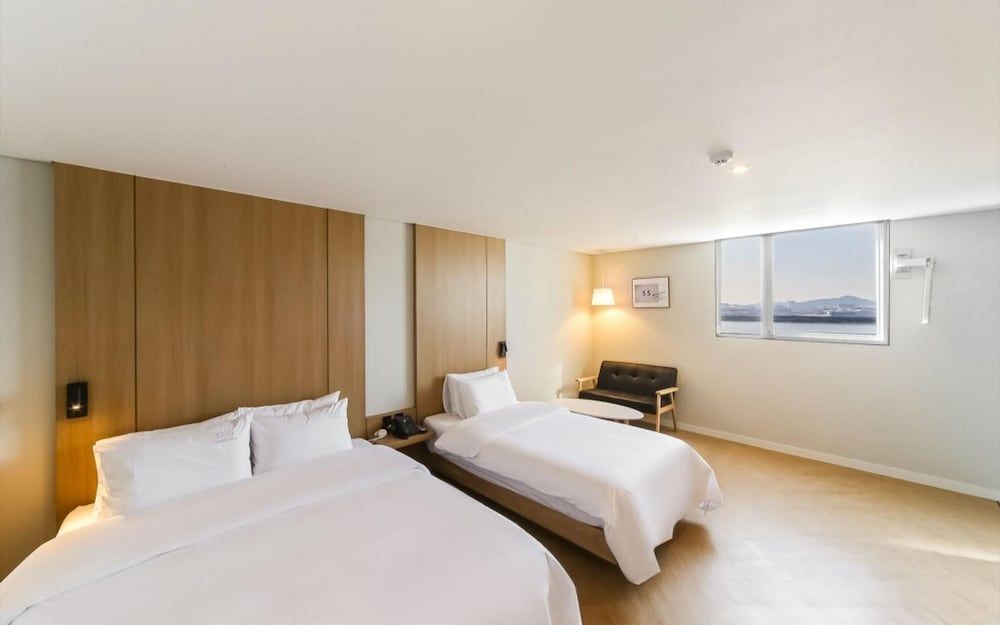 Busan Hotel Oyu Room (Deluxe Twin B (Ocean View Styler)) 2