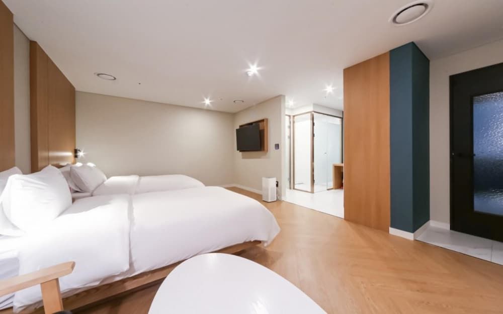 Busan Hotel Oyu Room (Deluxe Twin A (Without Window Styler)) 2