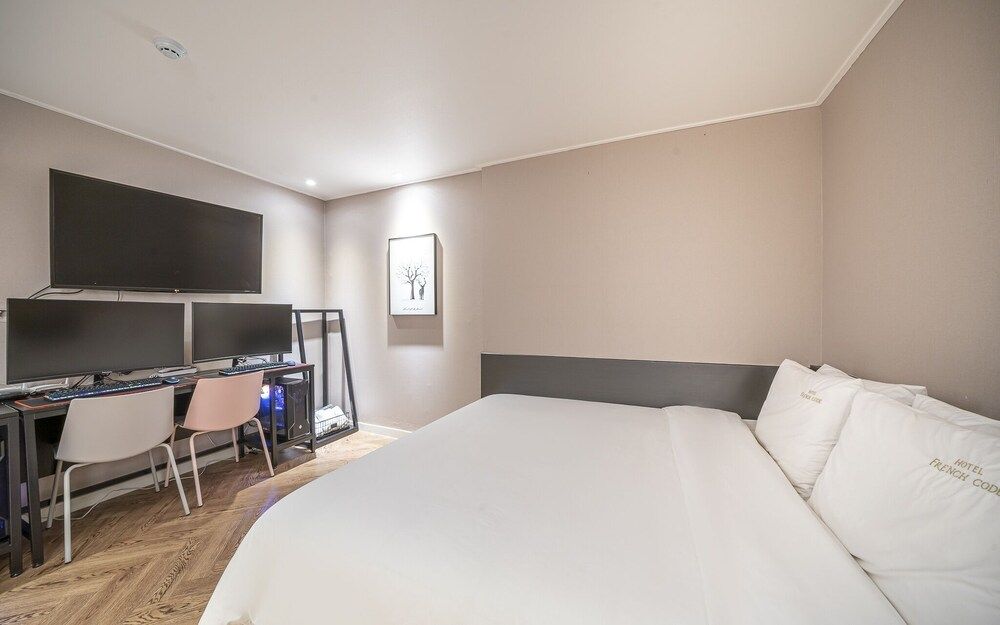 Busan Seomyeon French Code Room (Deluxe-Couple PC (2pc of no-hardware ) 3