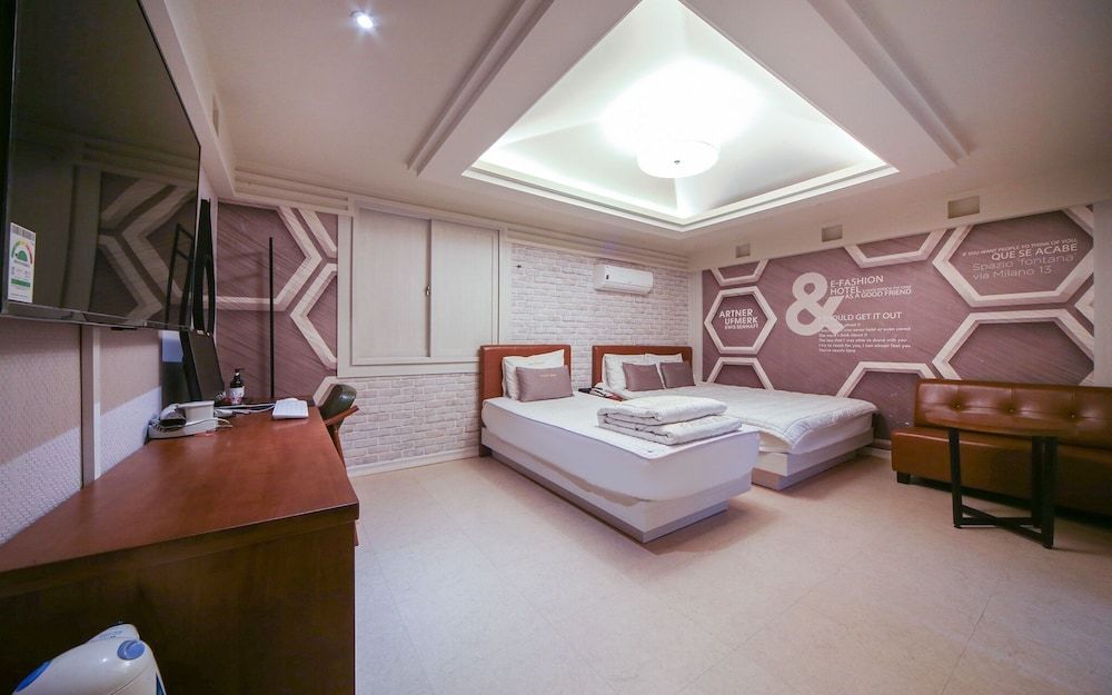 undefined Busan Gaeum E Fashion 6