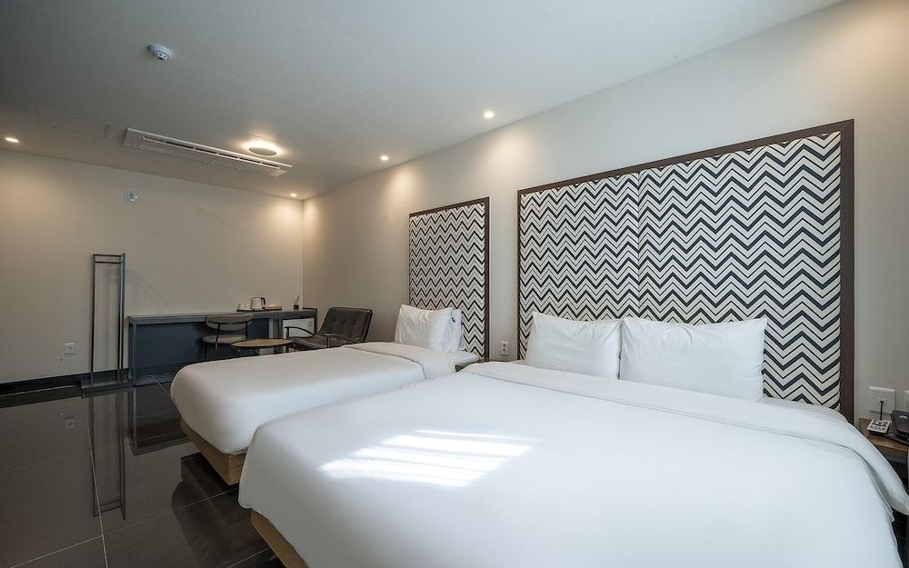 MU Plus Hotel in Yeonsan-dong Busan Room (Twin (Netflix Couple PC Large Spa Bat) 10