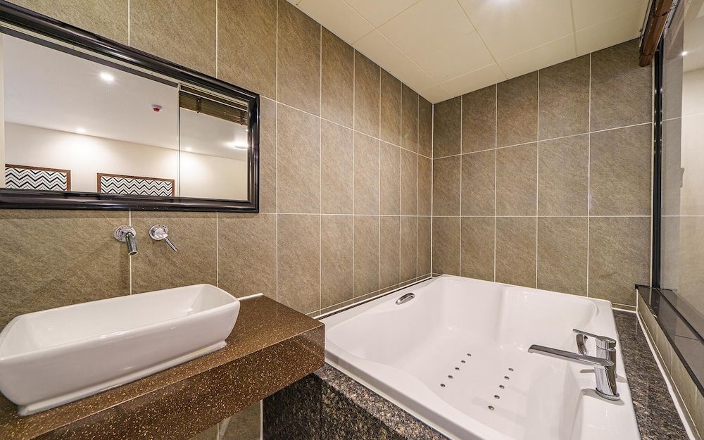 MU Plus Hotel in Yeonsan-dong Busan Room (Twin (Netflix Couple PC Large Spa Bat) 14