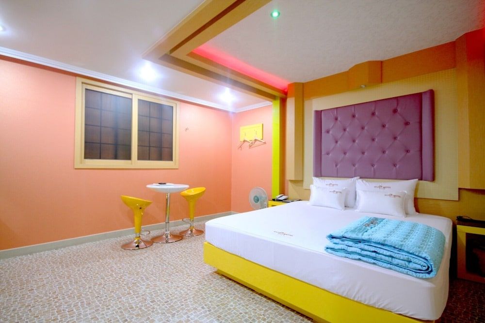 Busan Gupo WOW Room (General room (Large bathtub & bid) 9