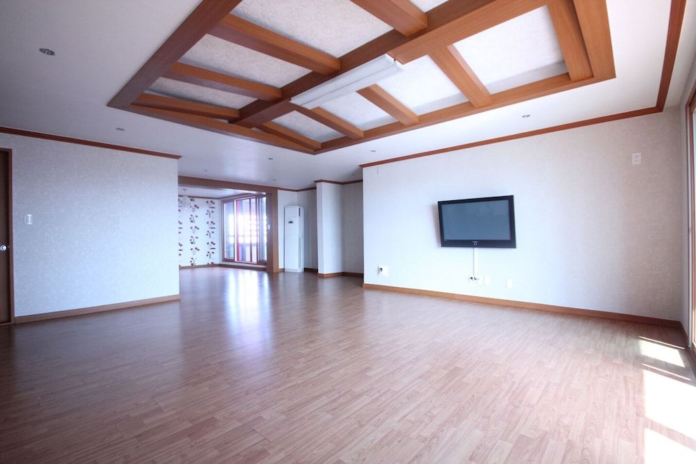 Busan Gupo WOW Room (Suite Room - Condo (Call before Booki) 3