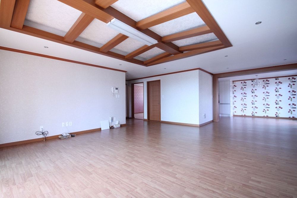 Busan Gupo WOW Room (Suite Room - Condo (Call before Booki) 4