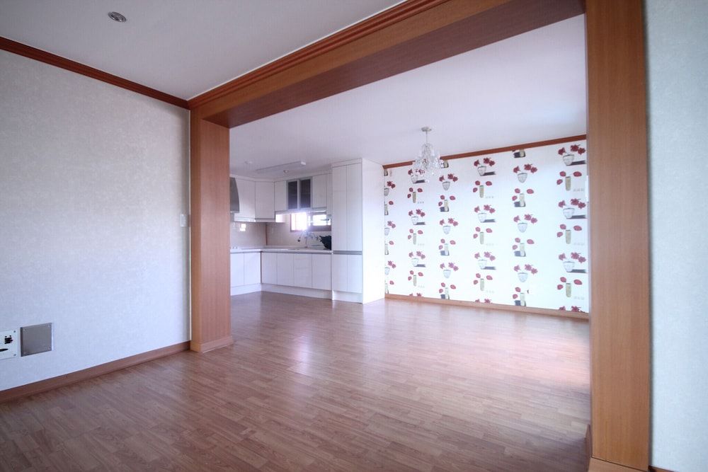 Busan Gupo WOW Room (Suite Room - Condo (Call before Booki) 6