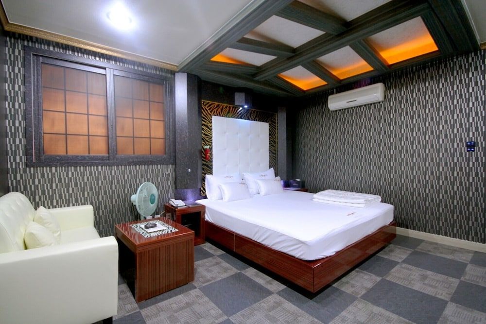 Busan Gupo WOW Room (General room (Large bathtub & bid) 16