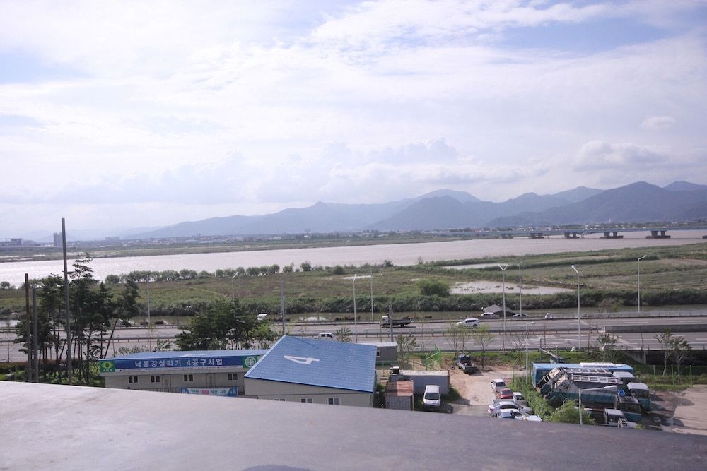 Busan Gupo WOW Room (Suite Room - Condo (Call before Booki) 15