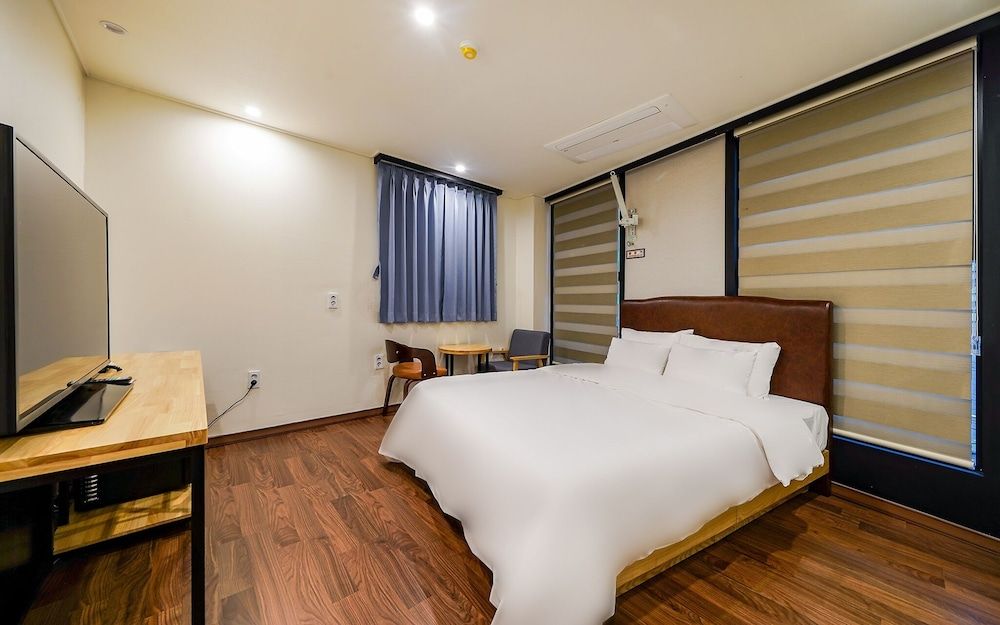 Busan Nampo Billy Hotel Room (Standard room (free access to Netflix) 5