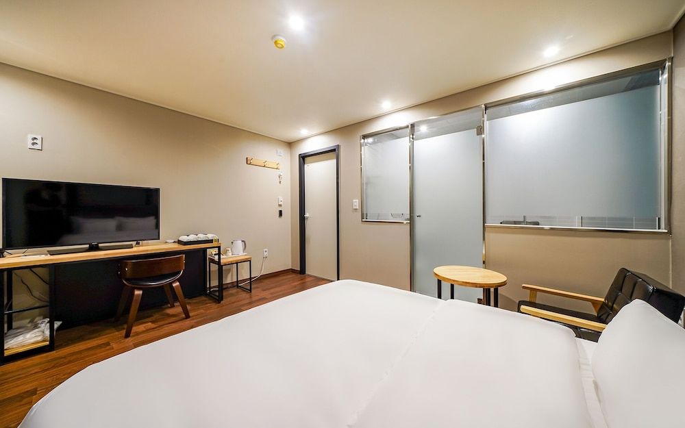 Busan Nampo Billy Hotel Room (Standard room (free access to Netflix) 3