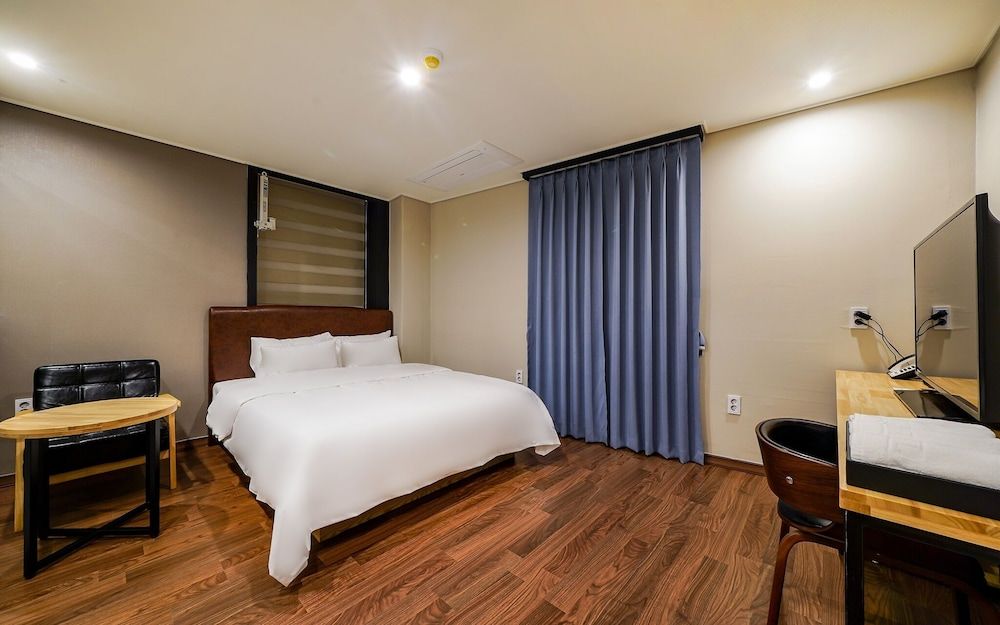 Busan Nampo Billy Hotel Room (Standard room (free access to Netflix)