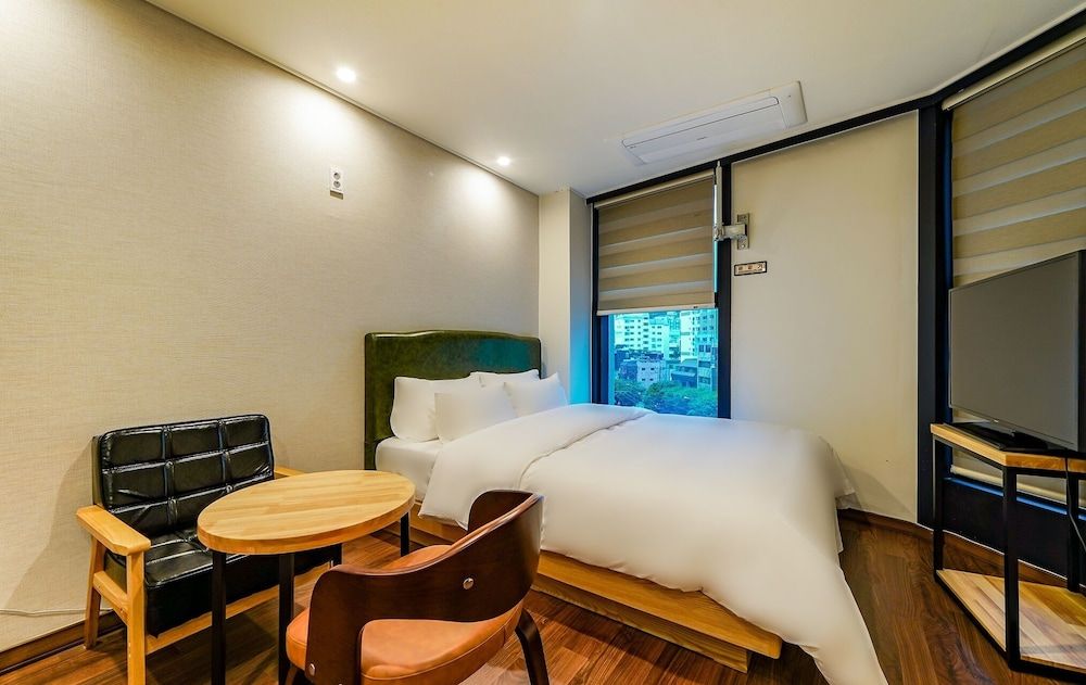 undefined Busan Nampo Billy Hotel 6