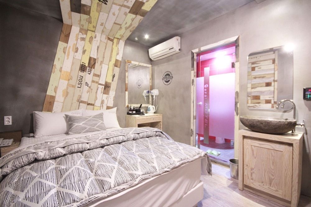 undefined Busan Jangjeon-dong Oops 4