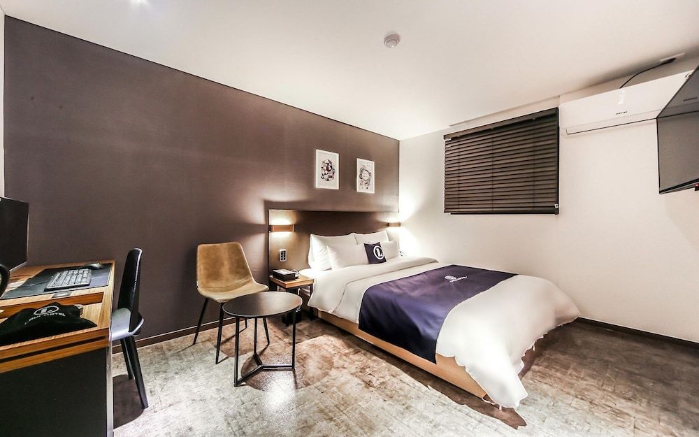 Busan Jaesong-dong Hotel Lrui Room (Deluxe (Netflix/YouTube available))