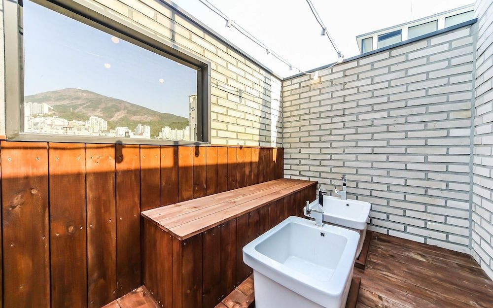 undefined Busan Jaesong-dong Hotel Lrui 9