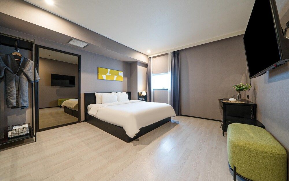 Ocean The Point Hotel Gwanganli Room ([Gwangalli Hot Deal] Deluxe Double (N)