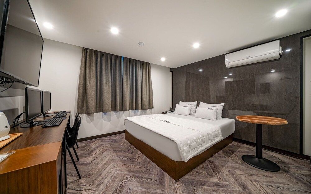 undefined Busan Guseo-dong Candle 6