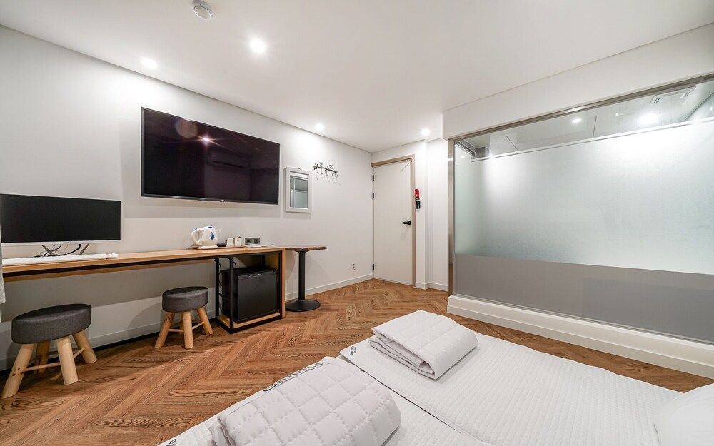 Busan Guseo-dong Candle Room (Korean Style room (Netflix viewing av) 3