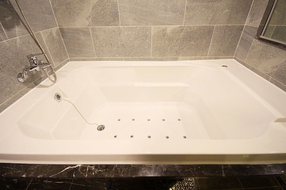 Busan Seomyeon Hotel The Sweet Room (VIP (Free use of NETFLIX TV viewing f) 13