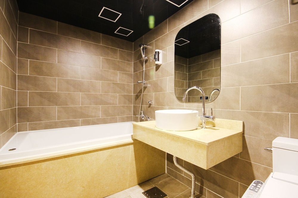 Busan Seomyeon Hotel The Sweet Room (VIP (Free use of NETFLIX TV viewing f) 6