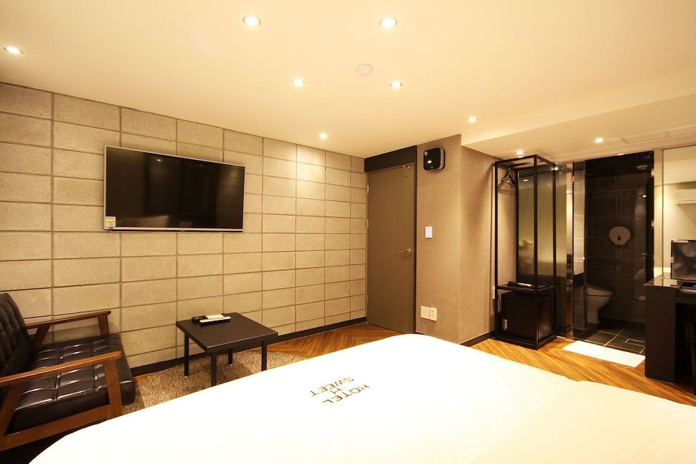 Busan Seomyeon Hotel The Sweet Room (VIP (Free use of NETFLIX TV viewing f) 9