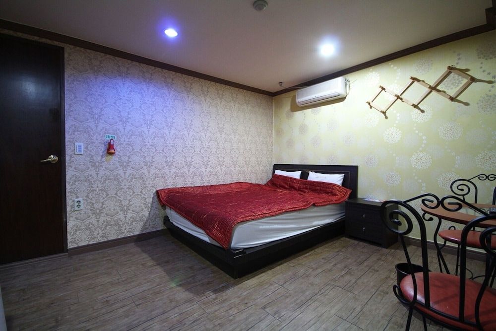 undefined Busan Oncheonjang Shine 10