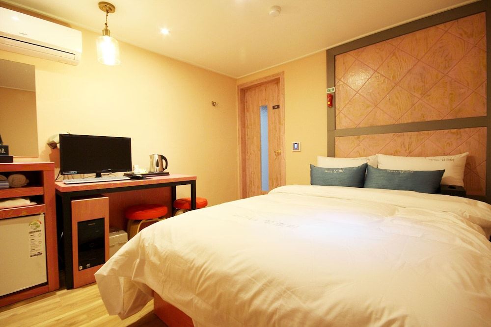 undefined Busan Seomyeon Sangkeum 9