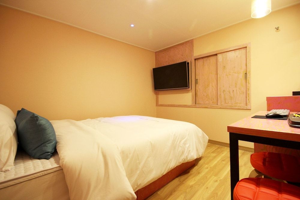 undefined Busan Seomyeon Sangkeum 7