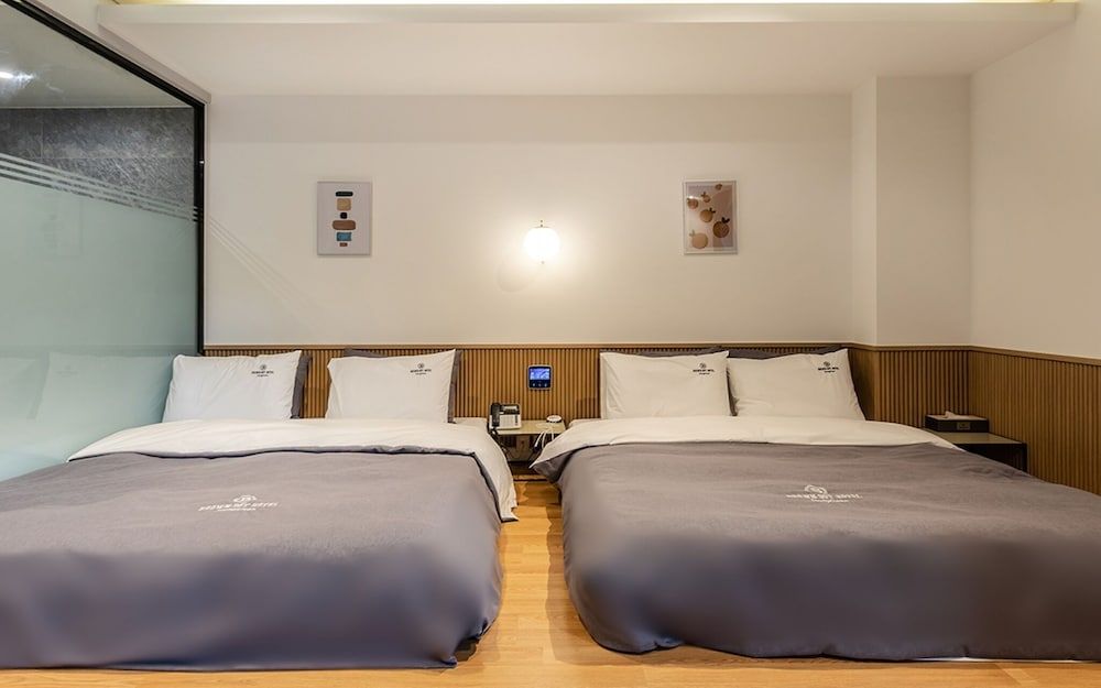 Busan Jeonggwan Brown Dot Room (Family Twin (Breakfast & Hotel Cafe &) 18
