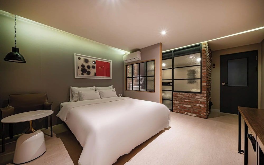 Busan Choeup NO 25 Room (Deluxe double (equipped with ace bed ) 12