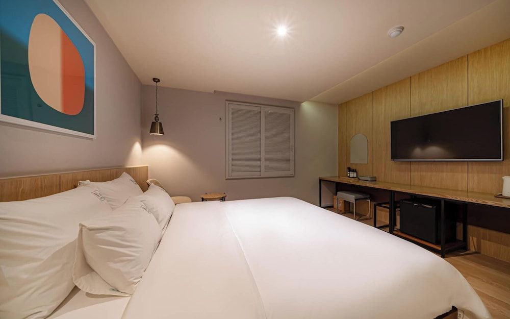 Busan Choeup NO 25 Room (Deluxe double (equipped with ace bed ) 9