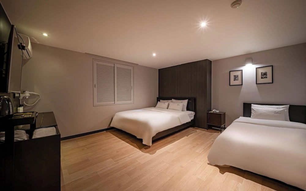 undefined Busan Choeup NO 25 8