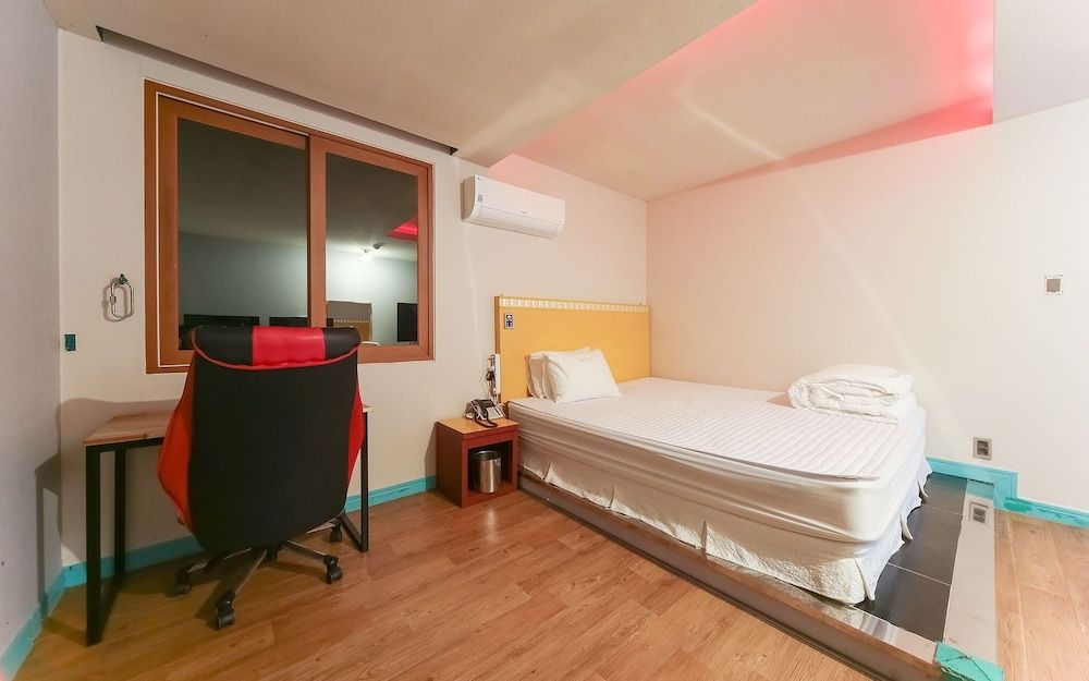 Busan Sasang J Room (Deluxe (2PC LOL& Loa & POE available ) 9