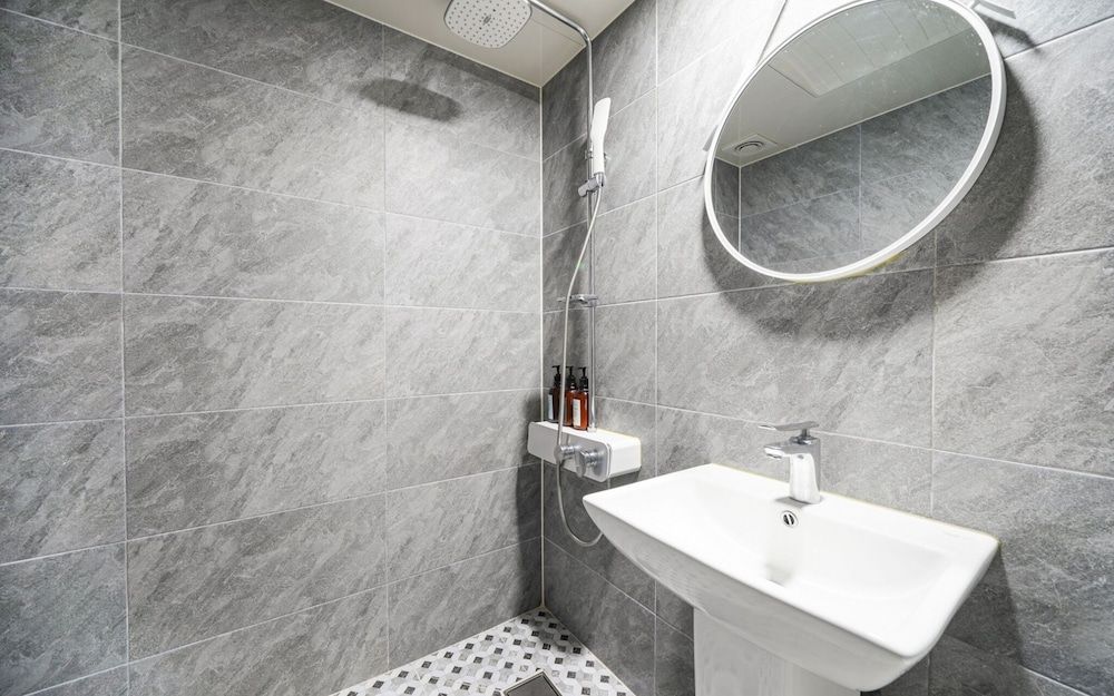 undefined Busan Jaesongdong Hotel ro 9