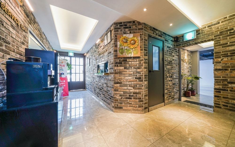 undefined Busan Jaesongdong Hotel ro 10