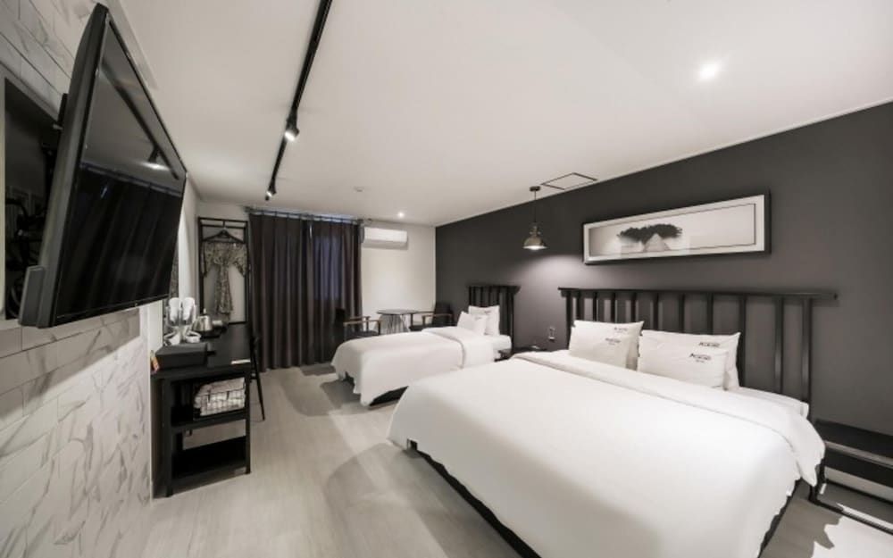 Almond Hotel Busan Gupo Room ([Breakfast Free] Business Twin + Netf) 2